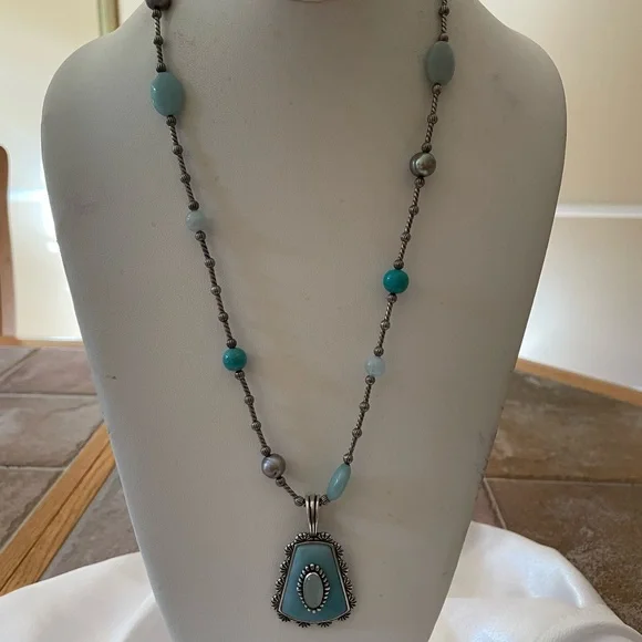 Vintage Carolyn Pollack 925 SS Jadeite Inlaid Larimar Pendant/Necklace